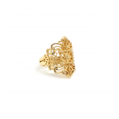 Ancient Greek Ring - Ασημένιο επιχρυσωμένο δαχτυλίδι με σκαλιστές λεπτομέρειες φτιαγμένες στο χέρι που σε φέρνουν κοντά στον κόσμο της αρχαιότητας. Ένα κόσμημα που σίγουρα θα ξεχωρίσει πάνω σας!

Υλικό: Aσημένιο επιχρυσωμένο 925