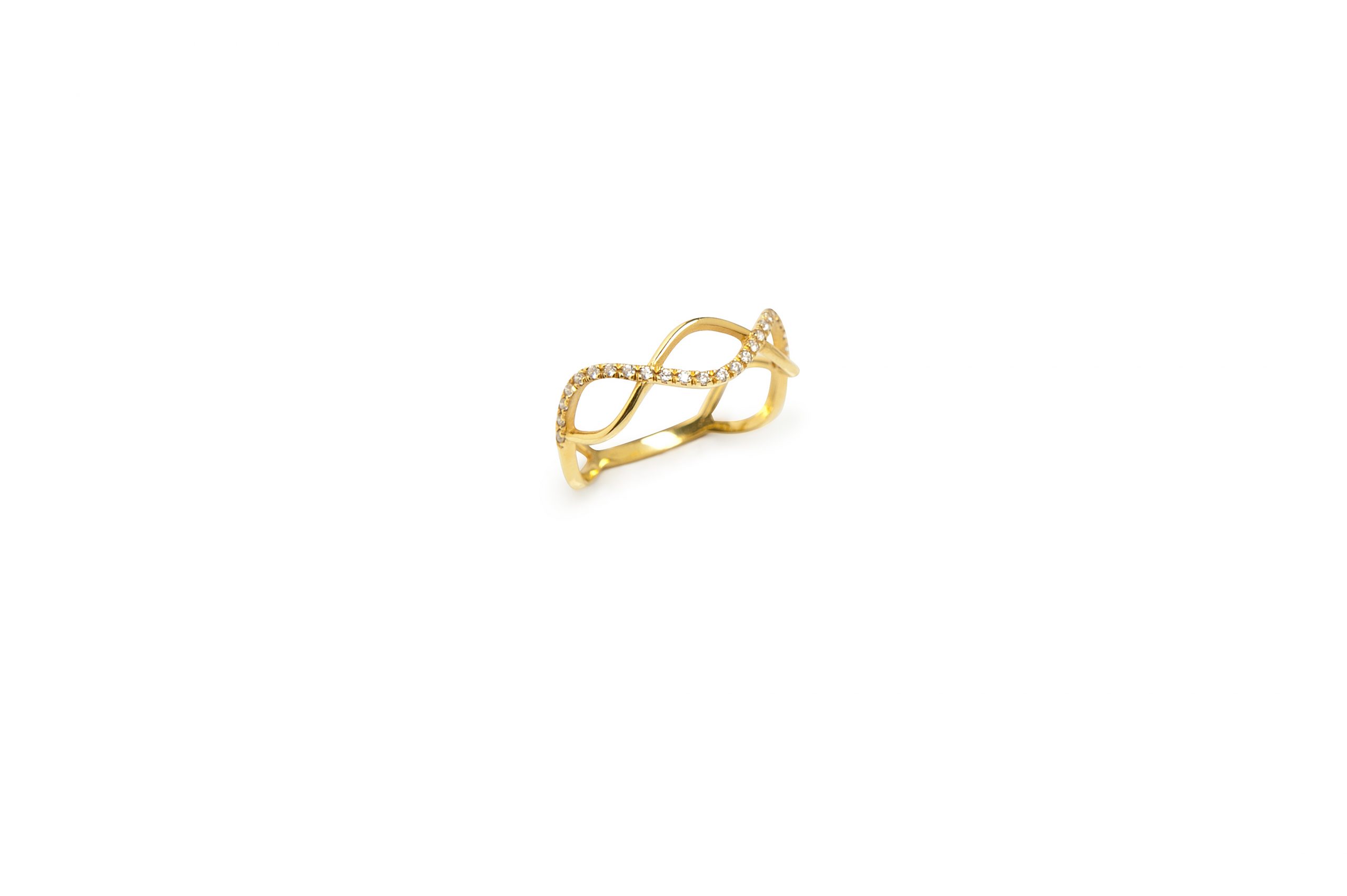 Foreverness Ring Foreverness Ring - Το χρυσό δαχτυλίδι "DNA" είναι σχεδιασμένο όπως και η ακριβής μορφή του. Αιθέριο με μια ελαφριά κίνηση που θα λάμπει πάνω σας! Θα το λατρέψετε αμέσως!
Υλικό: Χρυσό 14κ με λευκά ζιργκόν