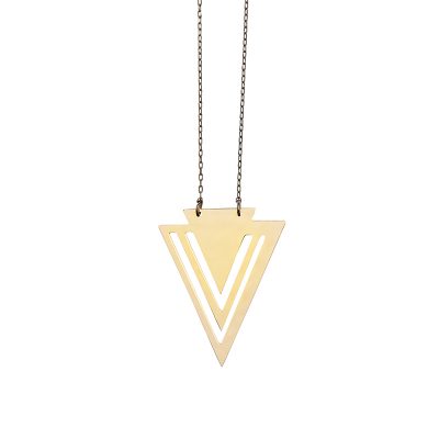 Hope triangle - Long necklace, perfectly geometric with white metal triangles turned upside down dipped in gold or black gold.

Material: White metal dipped in gold or black gold
